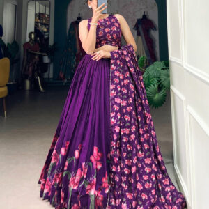 The Perfect Blend of Tradition And Sparkle Lehenga Choli (Lavender)